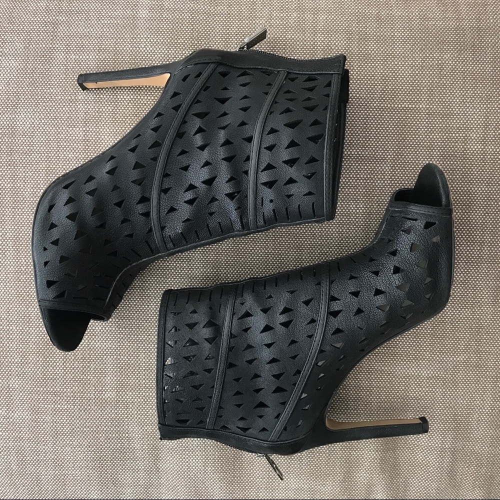Vince Camuto Laser Cut Stiletto Heel